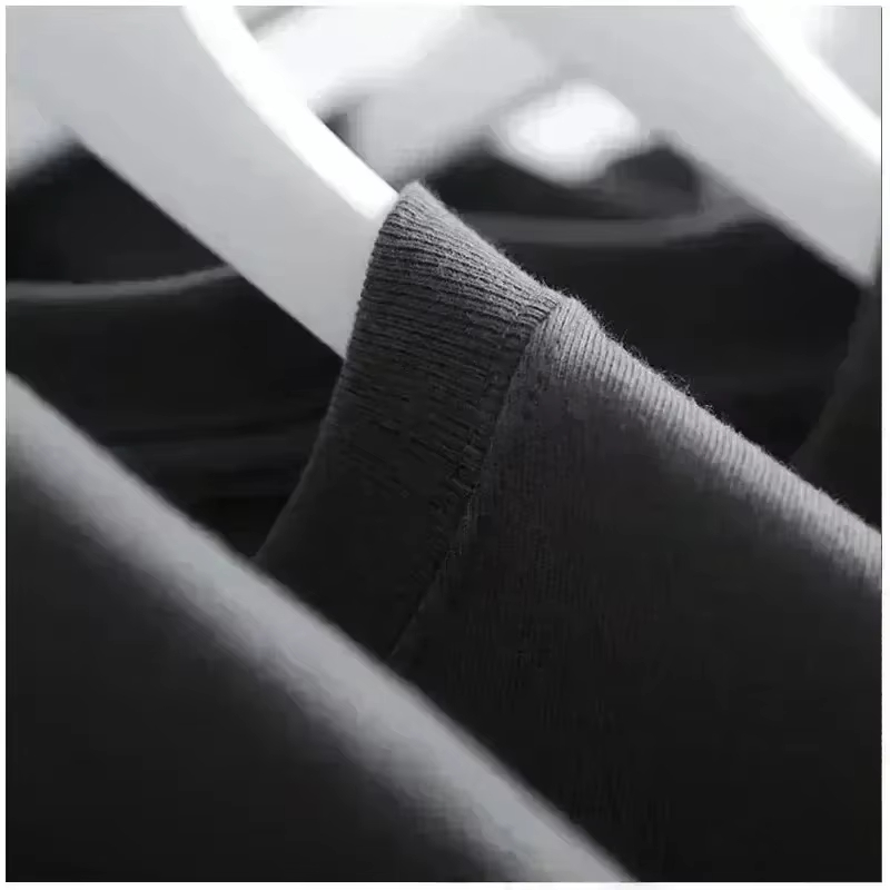 Red Logo FACTORY CLASSIC DON F - đánh giá và giá Streetwear Brand Red Logo